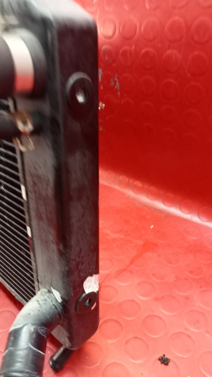 Radiateur D'eau Pour Suzuki GSR 600 (2006-2010) - Pièce D'origine - Occasion Fonctionnelle