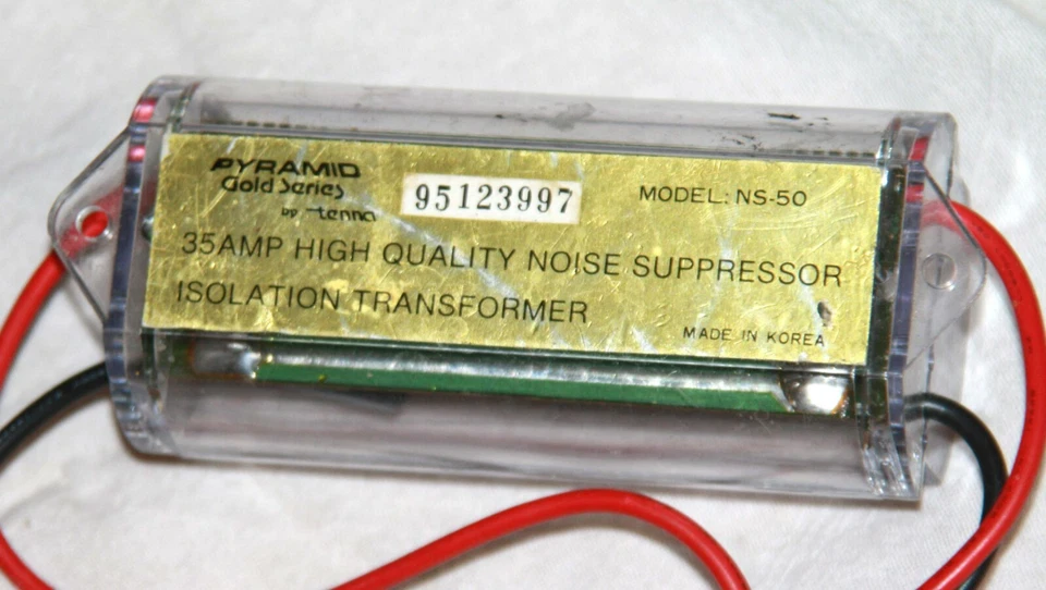 Transformador de aislamiento Pyramid Gold Series supresor de ruido modelo NS-50 35 AMP Foto 3 de 4