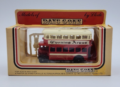 Lledo Diecast Days Gone  Evening Argus Bus w/ People Brighton Howe District Box