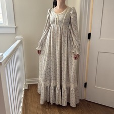 1970s Vintage Handmade Maxi Prairie Dress Boho Cottagecore Floral Calico Lace