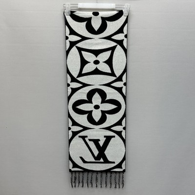 Louis Vuitton LV Medallion Schal 136310319