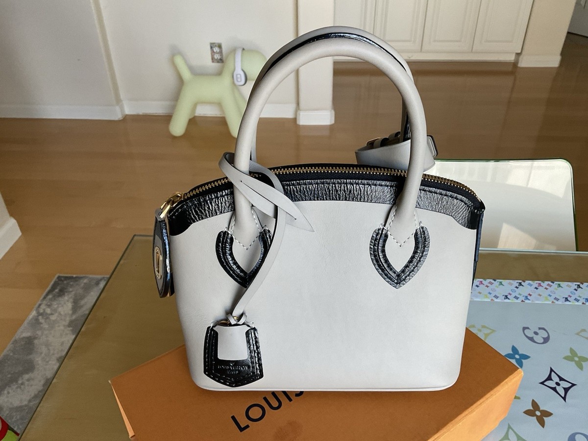 バッグ Louis Vuitton LOUIS VUITTON LIMITED EDITION (AUTOMNE -HIVER 2011-2012)LEATHER