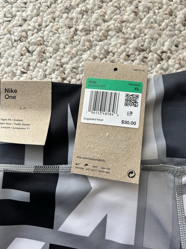 Nike - Girls- Dri-FIT One Bike Shorts - XL Smoke Gray and Black NWT $30 - Picture 6 of 7