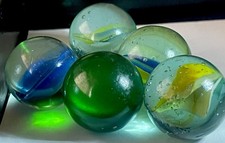 Beautiful Vintage Cat s Eye/Mixed Marbles Pack of 5; Shooters; Used; VGUC