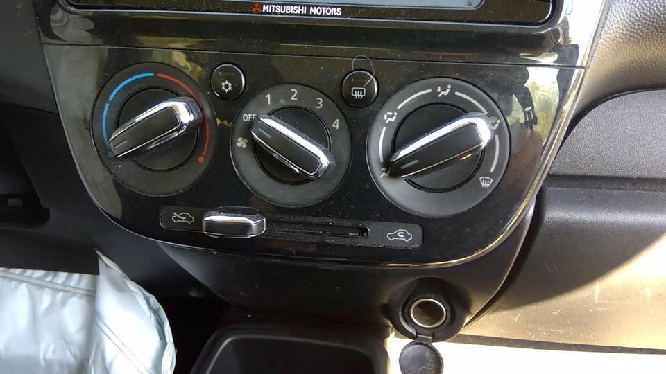 Motor de arranque usado se adapta a: Mitsubishi Mirage 2017 grado A Foto 2 de 4