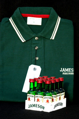 John Jameson irish Whiskey 12 X 0,05 L PET Fl. Miniaturen mit Jameson POLO Shirt