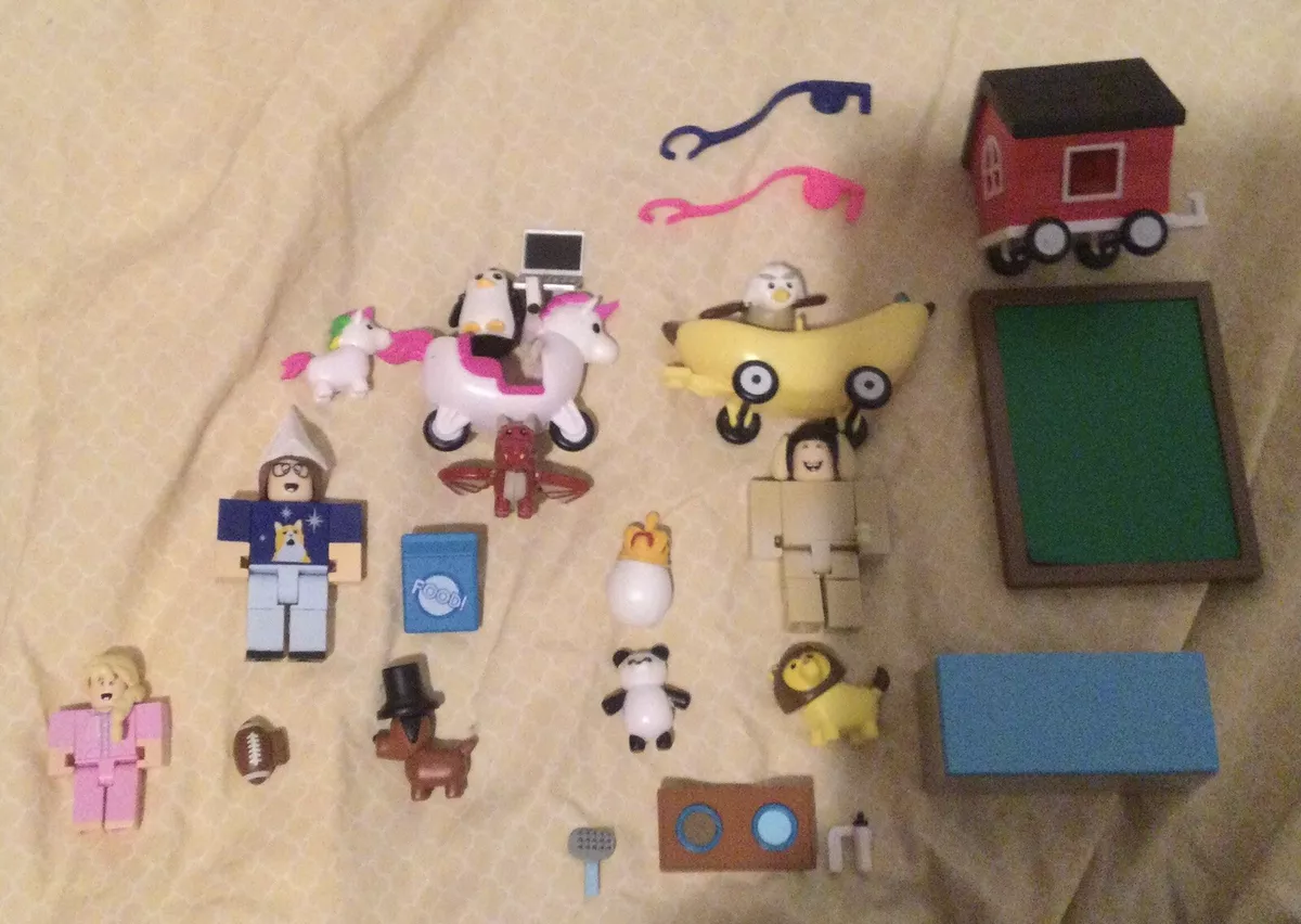 Roblox Adopt Me Pet Shop Playset Pets & Action Figures Not Completed.￼