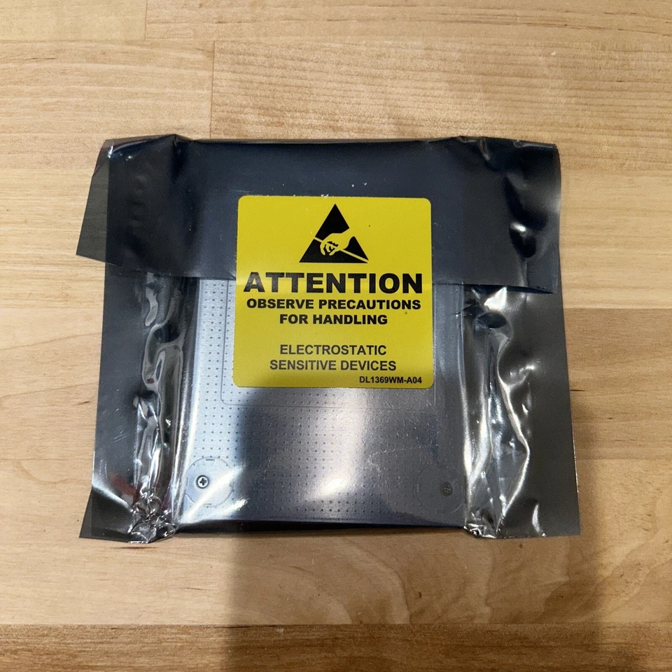 TOSHIBA THNSNK128GCS8 2.5" 128GB SATA/SSD Hard Drive - Image 2 of 2