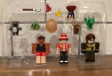 Roblox roblox celebrity collection - adopt me: backyard bbq four figure  pack [includes exclusive virtual item]