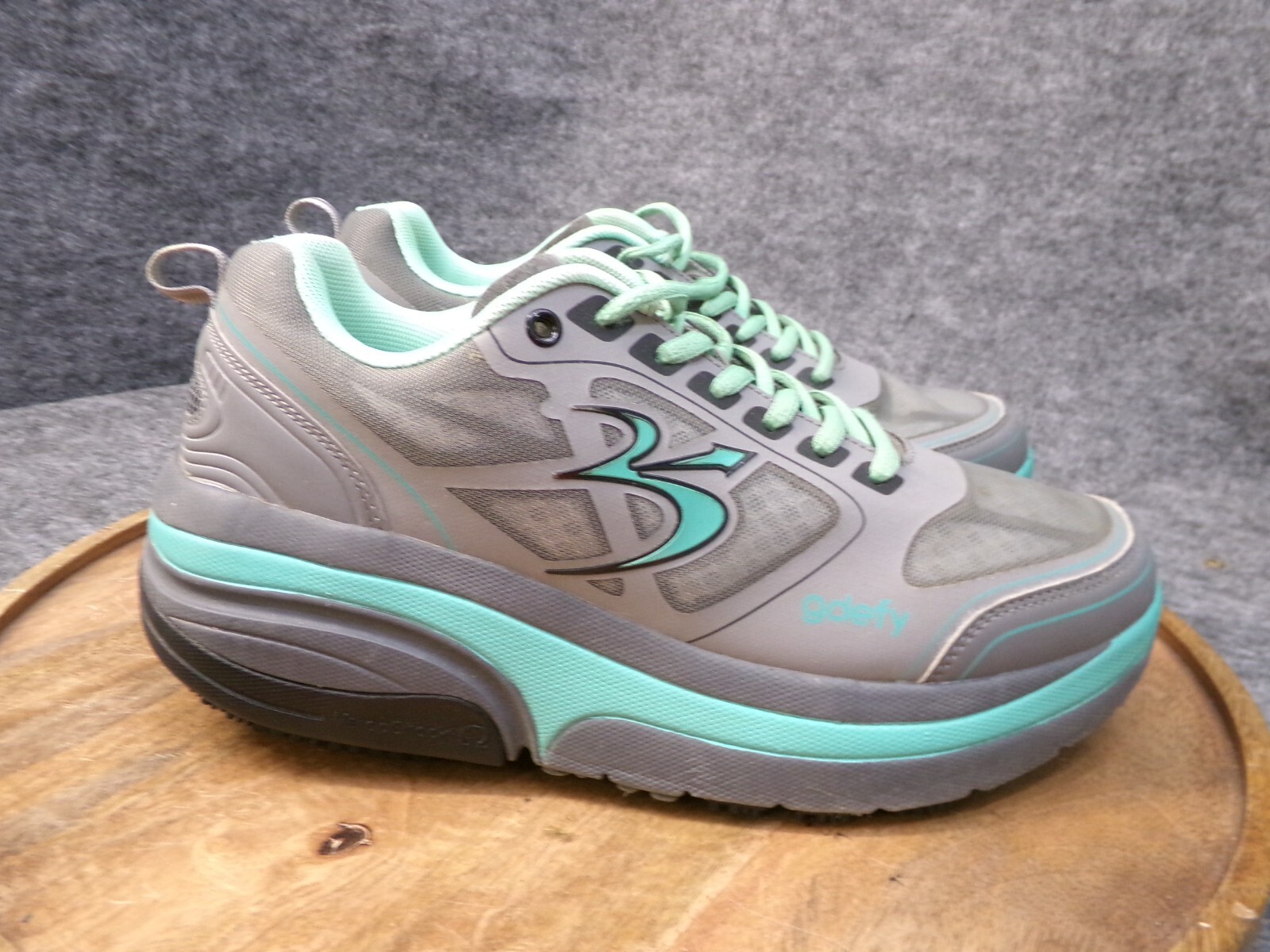 SAOLA Scarpe da corsa Gdefy Gravity Defyer Mighty Walk grigie TB9022FGU M taglia 9 5 US