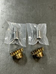 QTY 1 W. M. BERG BOSTON GEAR STAINLESS/BRONZE WORM GEAR SET 20:1 RATIO 24 PITCH