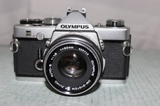 AS IS OLYMPUS OM-1 Silver 35mm SLR Film Camera 50mm F1.8 Lens From Japan