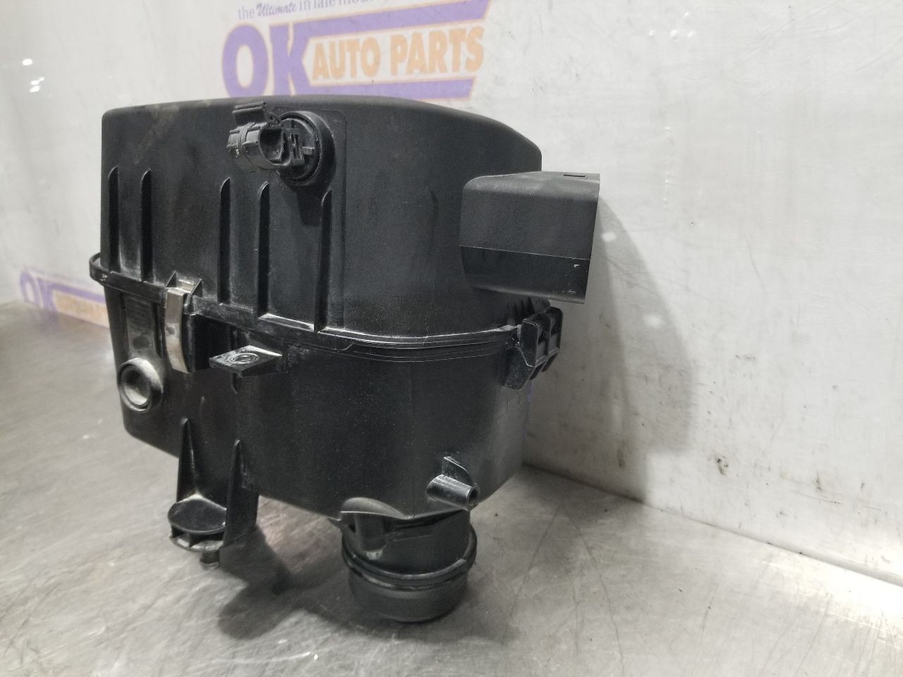 22 2022 MASERATI LEVANTE 3.8L ENGINE AIR CLEANER AIR INTAKE LEFT DRIVER 