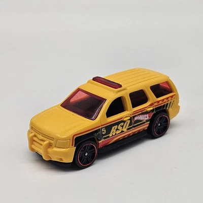Hot Wheels '07 Chevy Tahoe Spielzeugauto (Mainline 2024) - Bild 1 von 2