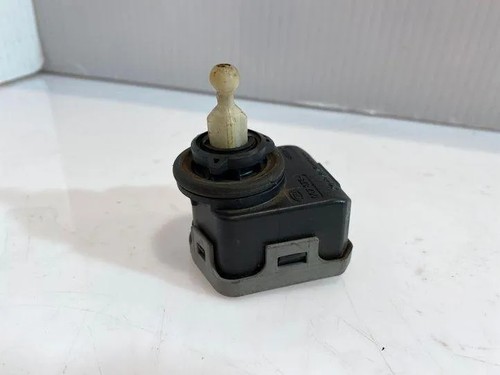 AUDI A6 Avant 4B5, C5 Motor zur Leuchtweitenregulierung 6Y0941295 2.50 18121579