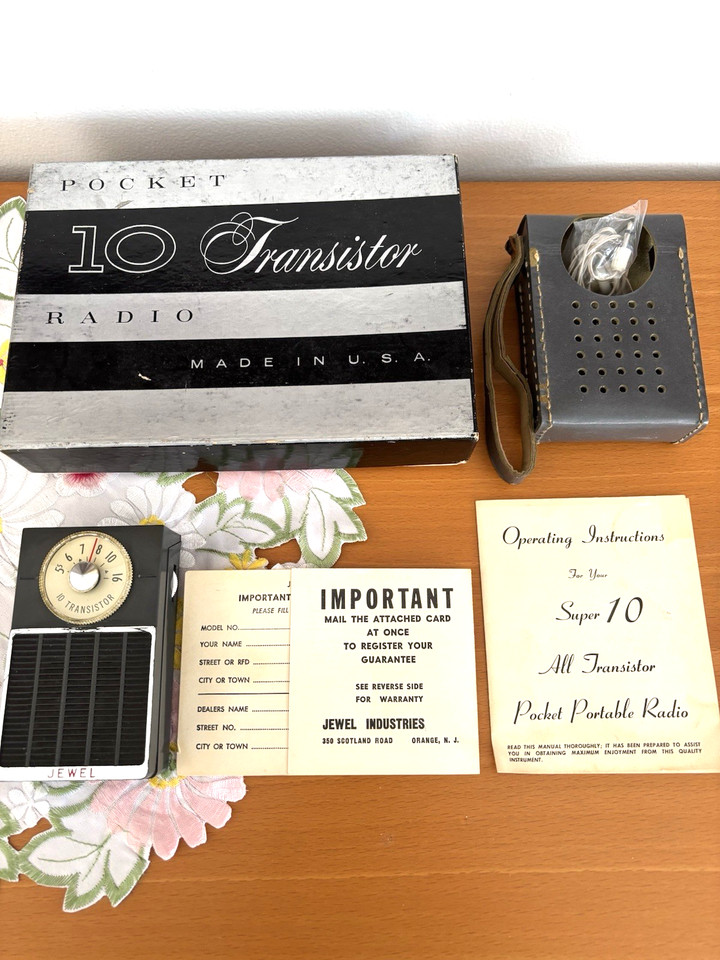 JEWEL T.S. -10 Vintage Transistor Radio,,, USA ,,, Immaculate, Works Great
