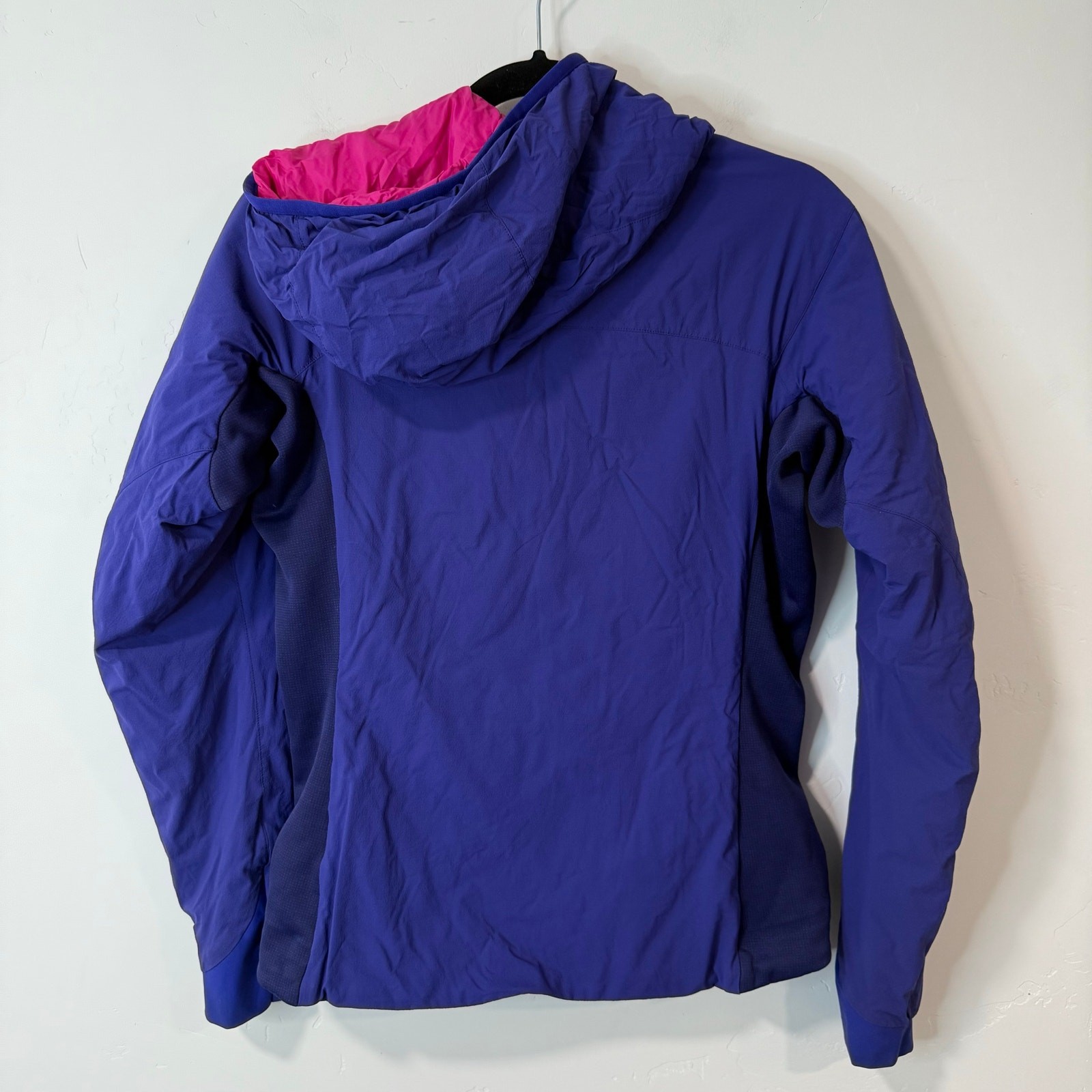 Arc'teryx Giacca Donna Atom Felpa con Cappuccio Full Zip Viola Piccola Isolata Elasticizzata