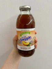 NEW UNOPENED LIMITED EDITION GLASS SNAPPLE BOTTLE- ZERO SUAGR PEACH. 16OZ