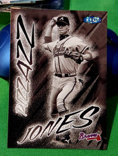 1998 CHIPPER JONES FLEER ULTRA PLATINUM MEDALLION #/98 98 MADE NRMT-MT 483P