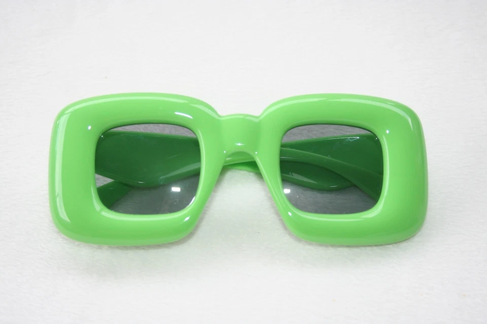VTG NEW WAVE BIG SQUARE GREEN SUNGLASSES ROCK STAR GO-GO CHUNKY ODD COOL SHADES - Image 2 of 4
