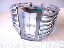 RAINBOW 1036 Silvertone Bracelet Watch  - New Battery