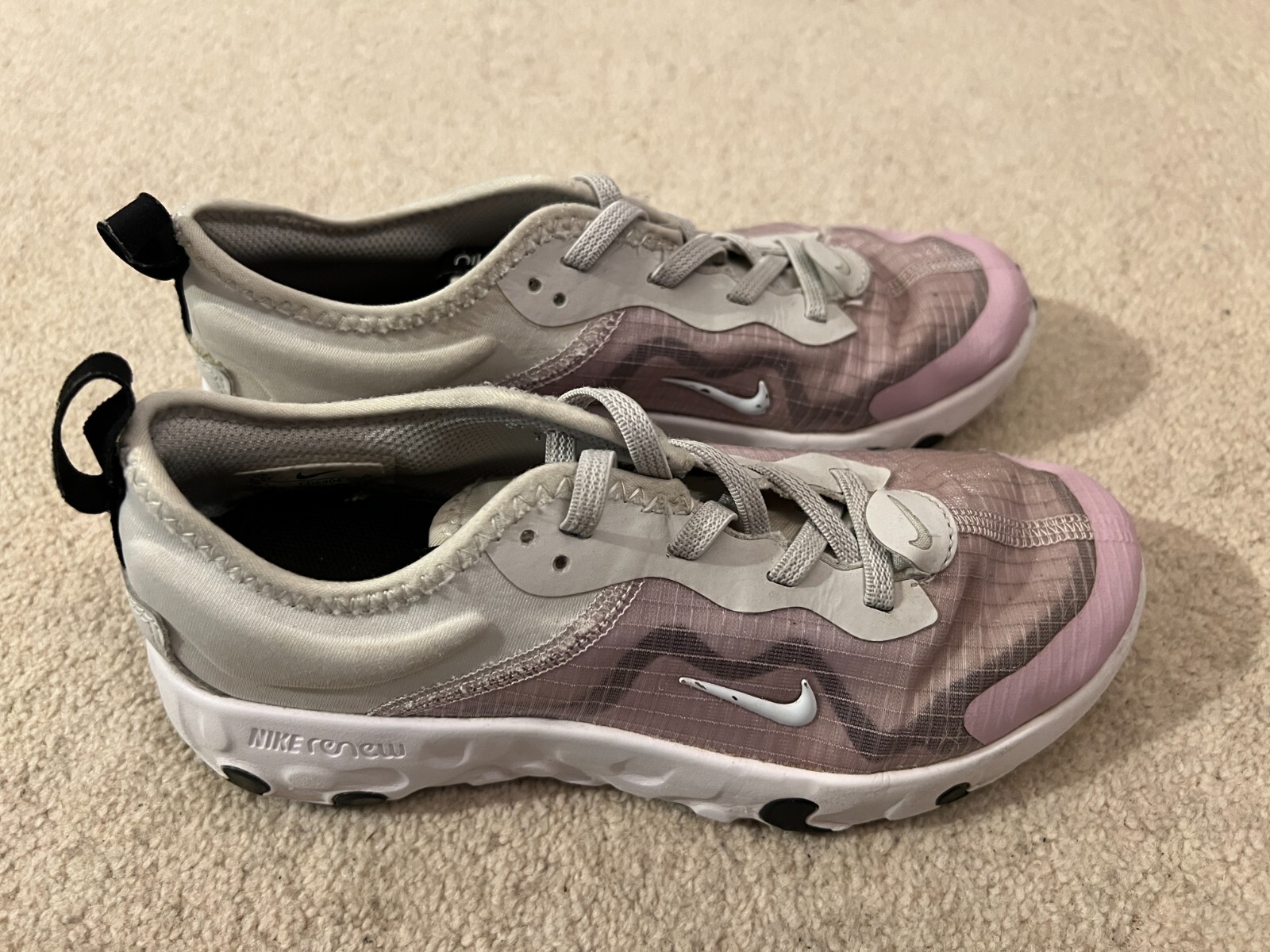 Nike Renew Lucent kid's trainers in 