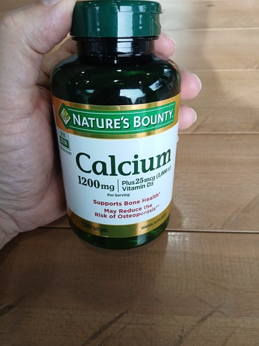 Nature's Bounty Calcium & Vitamin D 1200mg Calcium 1000 IU Vit D3 120 7/26