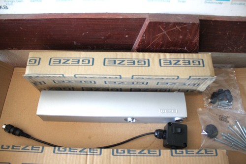 GEZE TS 5000 E Hy 99129 E-Gleitschiene Bandgegenseite 025659 Door Closer 2520/1 - Picture 2 of 8