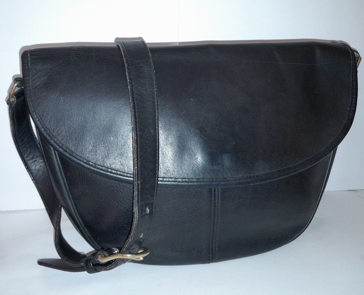 Coach LARGE PARIS BAG 4105 Black Leather Semi circle Coach LARGE PARIS BAG 4105 Black Leather Semi circle