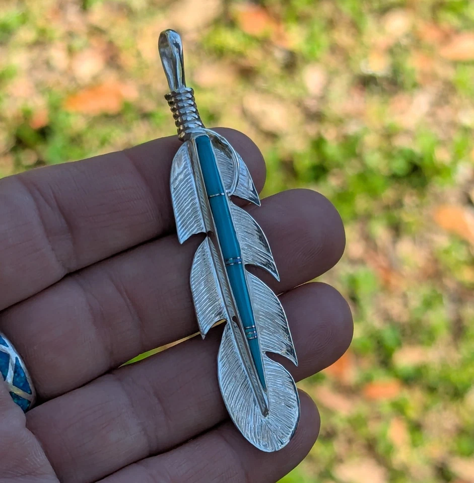 XLARGE 纯银牛仔拉皮斯美洲原住民签名羽毛吊坠 3 — 第 4/4 张图片