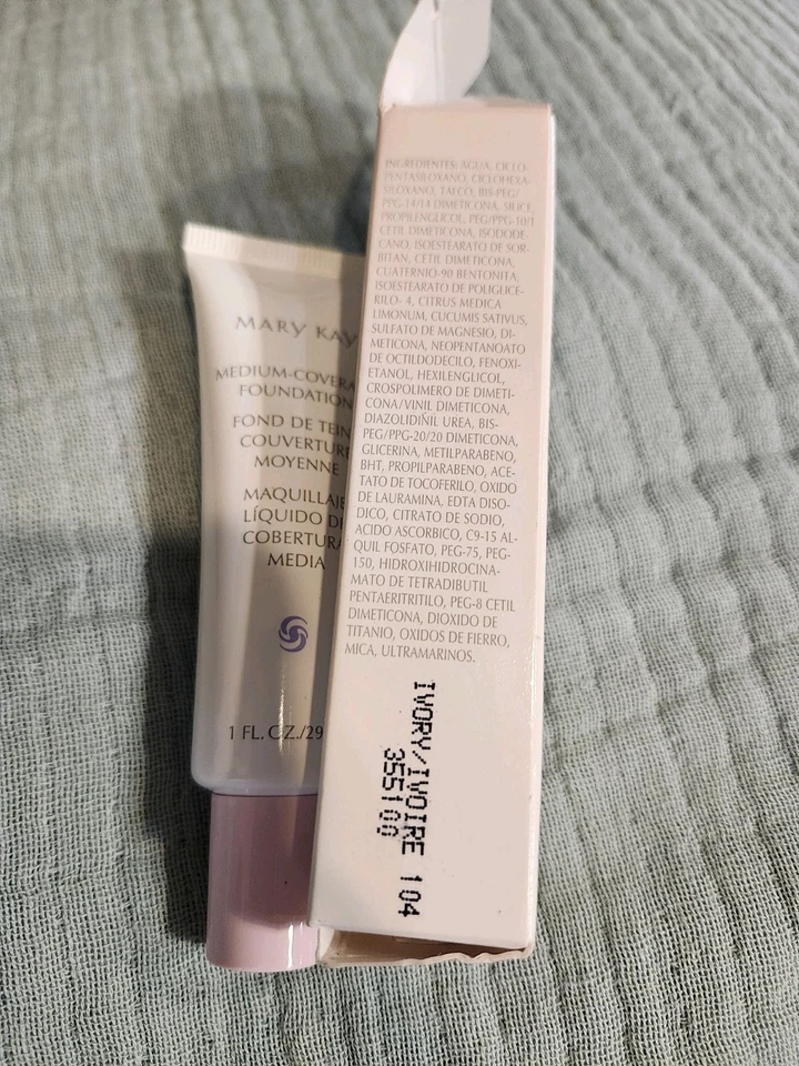 Mary Kay Medium Coverage Foundation IVORY 104 NEW OLD STOCK 355100 - Image 2 of 2