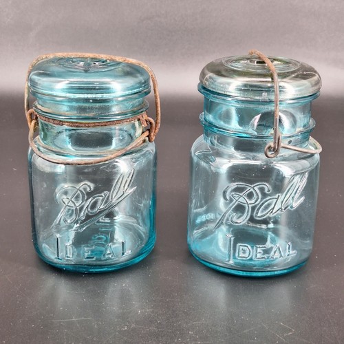2 frascos de enlatado ideales de bola azul de colección con tapas una paca de alambre transparente número 8 y 5 pintas - Imagen 1 de 9