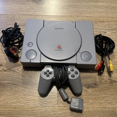 Sony PlayStation Grau Konsole Getestet Funktioniert Bundle Kabel, Controller & Spiel