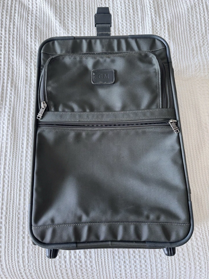 Tumi Classic Green Ballistic Nylon 20” Upright Wheeled Carry On Suitcase 2265M3 - Image 3 of 4