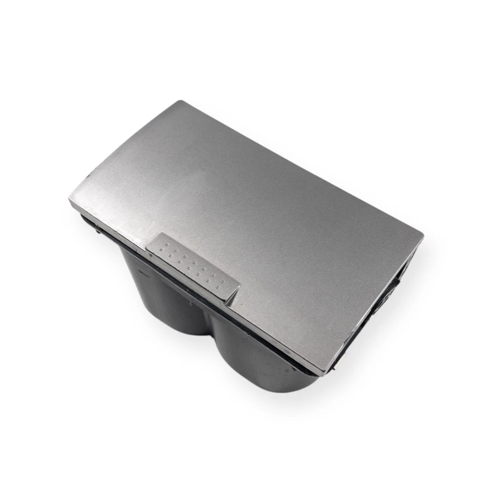 Оригинальный серебристый подстаканник для центральной консоли приборной панели Toyota Solara 2004-2008 годов выпуска - Изображение 2 из 4