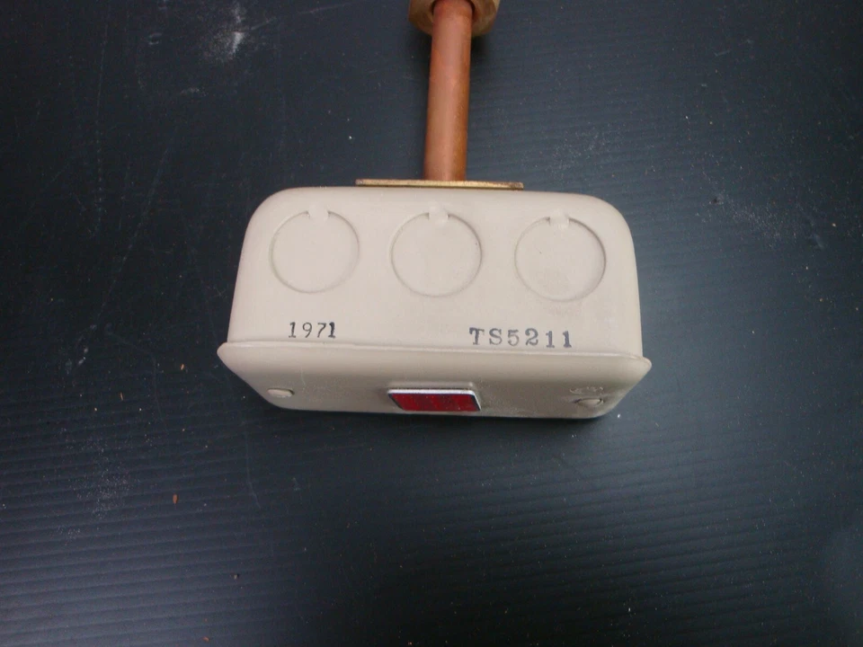 Invensys BARBER-COLMAN Part # TS-5211 TEMPERATURE Sensor -NEW in BOX - Image 3 of 4