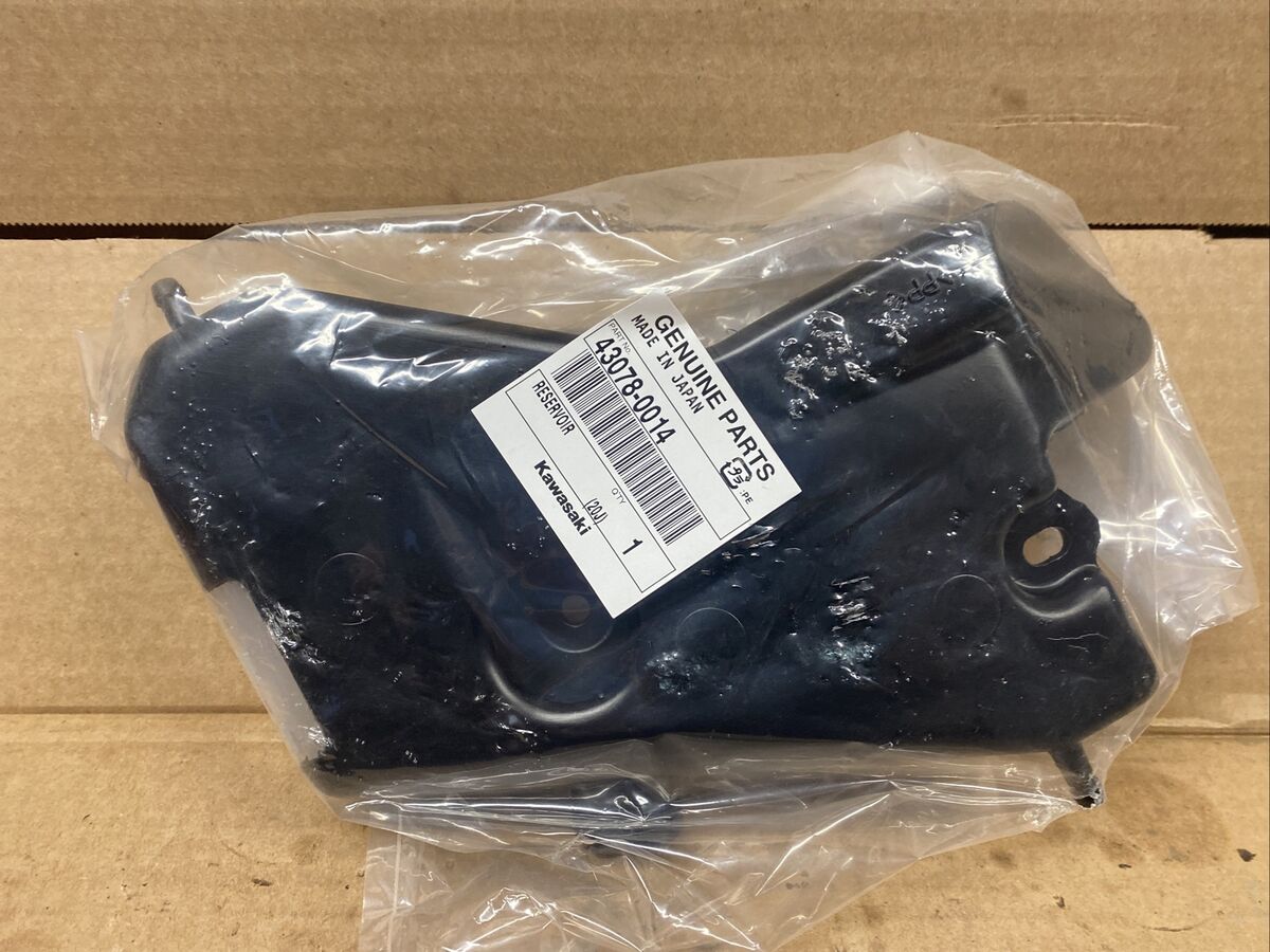 1998-2003 Kawasaki Ninja ZX9R Coolant Overflow Tank, Coolant 1998-2003 Kawasaki Ninja ZX9R Coolant Overflow Tank, Coolant