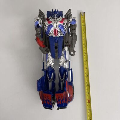 Optimus Prime Transformer 2013 Hasbro Tomy 11