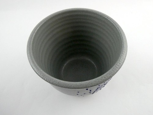 Eldreth Pottery Planter Cabin in the Snow Design Signed 2003 Gray and Blue - Picture 6 of 10