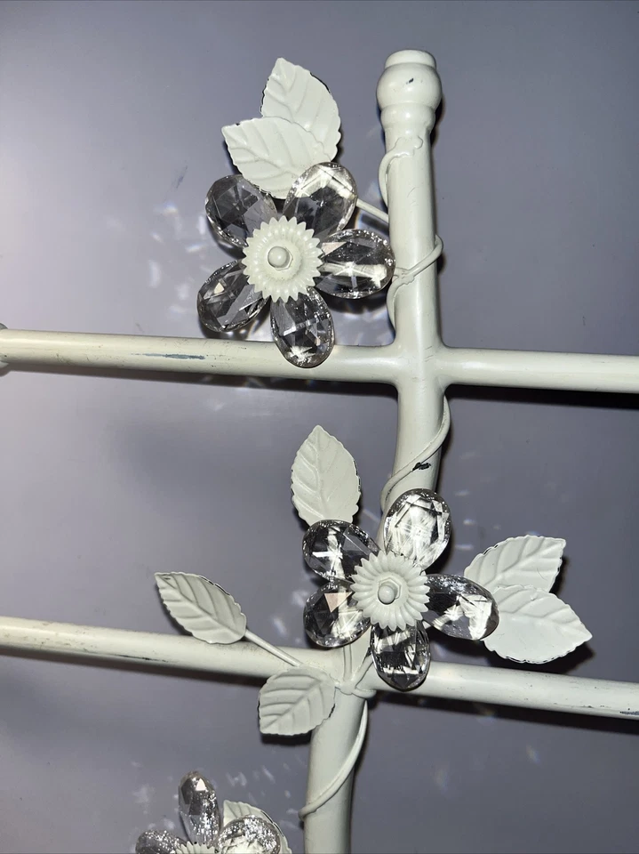 Подставка/органайзер для ювелирных изделий из белого металла POTTERY BARNTEEN PBTeen с цветами 2 уровня - Изображение 3 из 4