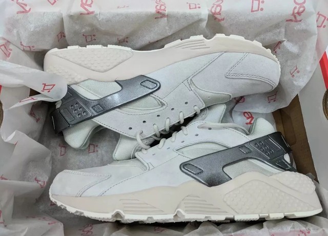 nike huarache bone white