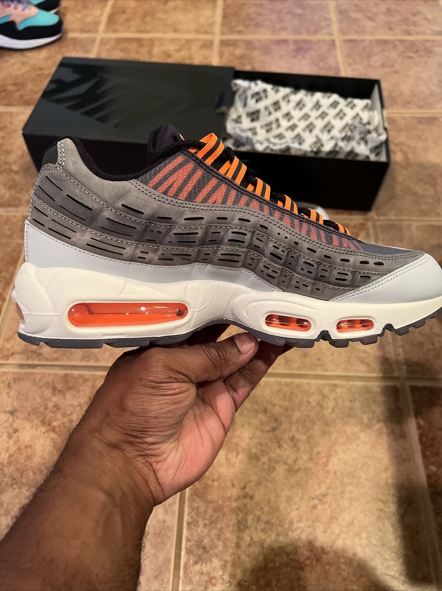 スニーカー Kim Jones X Nike Air Max 95 Total Orange Total Volt 2021 Size 9.5 - Nike Kim Jones x Air Max 95 Total Orange | eBay