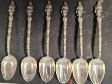 84 cuillères à thé russe argent avec figurine sur le dessus