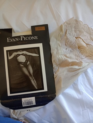 Vintage Evan-Picone Teddy Hose Vanilla Med 523 Stockings Nylons Lot 2