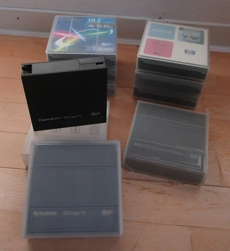 41 Stück DLT Bänder Cartridges DLTtape IV 40 GB / 80 GB