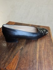 SALVATORE FERRAGAMO Women's Elegant Low Heel Italy Superb Sz 6B Excellent Cond.