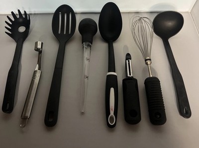 Miscellaneous Kitchen Utensils (8)