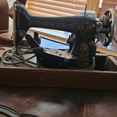 SINGER 15-115 Electric Portable Sewing Machine w/ Carrying Case, Leather/Denim