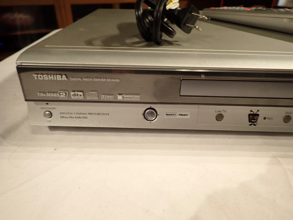 Toshiba TiVo HDD Gravador/DVD Player SD-H400 com controle remoto funciona bem - DVD não - Imagem 4 de 4