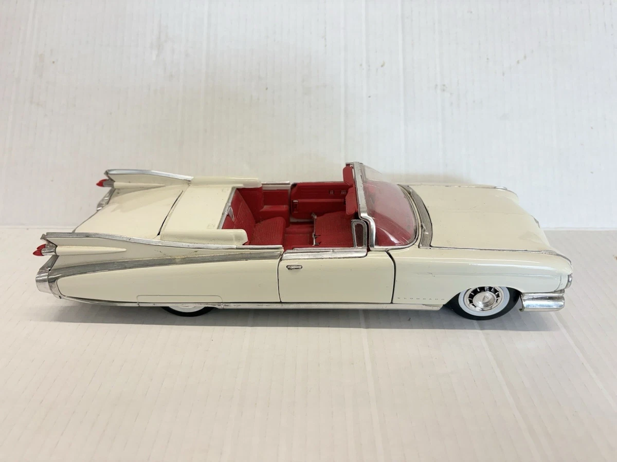 Maisto Cadillac 1:18 Scale Diecast & Toy Vehicles for sale | eBay